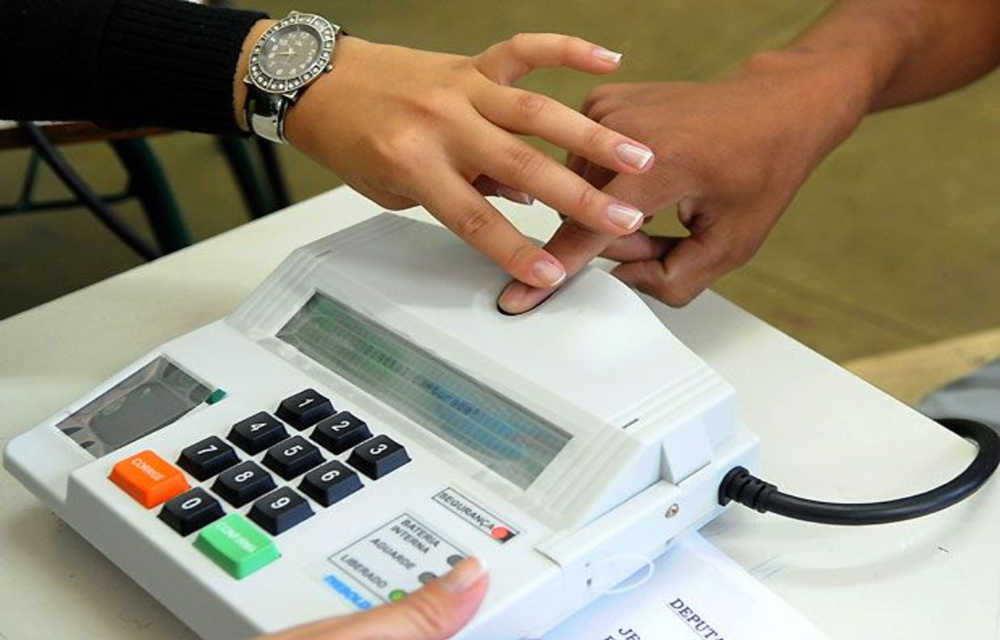 Ir para  <p>No pr&oacute;ximo domingo (2), no Alto Uruguai, em 26 munic&iacute;pios os votantes ser&atilde;o identificados biometricamente na hora do voto. Estas cidades s&atilde;o aquelas em que todo o eleitorado j&aacute;...